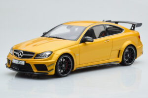 Mercedes C63 AMG W204 Black Series Auksinis GT Spirit 1:18