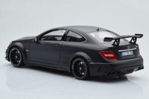 Mercedes C63 AMG W204 Black Series Matinis Juodas GT Spirit 1:18 GT843 Derva - nuotrauka 5 iš 6