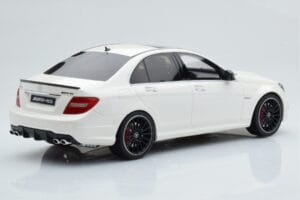 Mercedes C63 AMG W204 Baltas GT Spirit 1:18 GT166 Derva - nuotrauka 2 iš 6