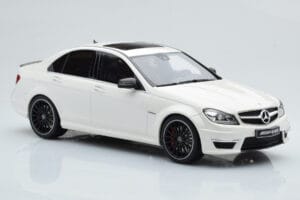 Mercedes C63 AMG W204 Baltas GT Spirit 1:18 GT166 Derva - nuotrauka 4 iš 6