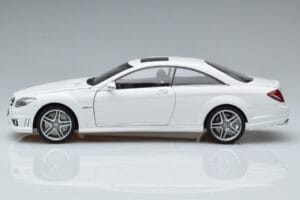 Mercedes CL63 AMG C216 Baltas AUTOart 1:18 76167 Metalas - nuotrauka 3 iš 6