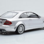 Mercedes CLK63 AMG C209 Coupe Sidabrinis Otto 1:18 - image 2 of 6