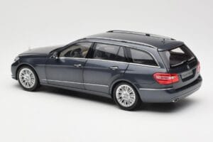 Mercedes E-Class S212 T-Model Tenorit Pilkas Metallic Minichamps 1:18 B66962447 Metalas - nuotrauka 7 iš 8