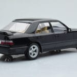Mercedes E-Class W124 Tuning Juodas MCG 1:18 - image 2 of 6