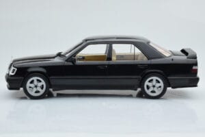Mercedes E-Class W124 Tuning Juodas MCG 1:18 MCG18341 Metalas - nuotrauka 3 iš 6