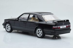 Mercedes E-Class W124 Tuning Juodas MCG 1:18 MCG18341 Metalas - nuotrauka 5 iš 6
