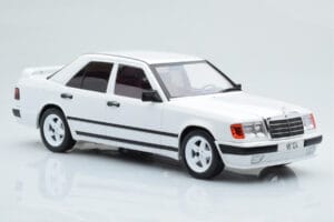 Mercedes E-Class W124 Tuning Baltas MCG 1:18 MCG18343 Metalas - nuotrauka 4 iš 6