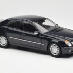 Mercedes E-Class W211 Mėlynas Metallic Kyosho 1:18 - image 6 of 8