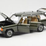 Mercedes 230T W123 T-Model Žalias Metalinis Norev 1:18 - image 2 of 8