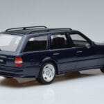 Mercedes E36 AMG S124 Mėlynas Otto 1:18 OT753 Derva - image 2 of 6