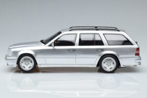 Mercedes E36 AMG S124 Sidabrinis Otto 1:18 OT889 Derva - nuotrauka 3 iš 6