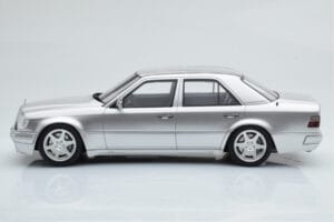 Mercedes E500 W124 Sidabrinis Otto 1:18 OT623 Derva - nuotrauka 3 iš 6