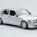 Mercedes E500 W124 Sidabrinis Otto 1:18 - image 4 of 6