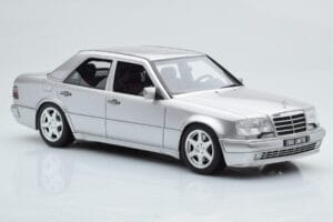 Mercedes E500 W124 Sidabrinis Otto 1:18 OT623 Derva - nuotrauka 4 iš 6