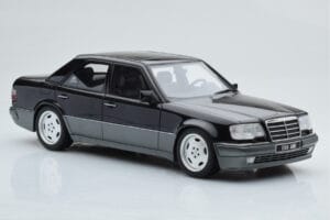 Mercedes E60 AMG W124 Juodas Otto 1:18 OT131 Derva - nuotrauka 4 iš 6