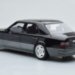 Mercedes E60 AMG W124 Juodas Otto 1:18 - image 5 of 6