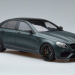 Mercedes E63 AMG Brabus 800 W213 Žalias GT Spirit 1:18 - image 4 of 6