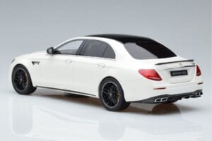 Mercedes AMG E63 S W213 Baltas GT Spirit 1:18 B66965711 Derva - nuotrauka 5 iš 6