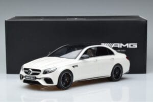 Mercedes AMG E63 S W213 Baltas GT Spirit 1:18 B66965711 Derva - nuotrauka 6 iš 6