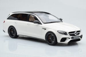 Mercedes AMG E63 S S213 T-Model Baltas GT Spirit 1:18 GT795 Derva - nuotrauka 4 iš 6