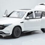 Mercedes EQC 400 Diamond Baltas NZG 1:18 - image 2 of 8