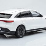Mercedes EQC 400 Diamond Baltas NZG 1:18 - image 3 of 8