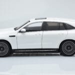 Mercedes EQC 400 Diamond Baltas NZG 1:18 - image 4 of 8