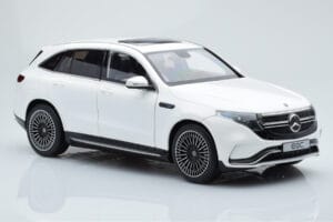 Mercedes EQC 400 Diamond Baltas NZG 1:18 B66963756 Metalas - nuotrauka 6 iš 8