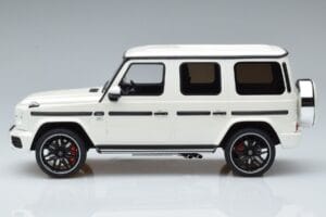 Mercedes AMG G63 W463 Baltas GT Spirit 1:18 KJ038 Metalas - nuotrauka 3 iš 6