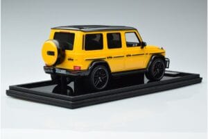 Mercedes AMG G63 W463 Geltonas MotorHelix 1:18 MH018-Y Derva - nuotrauka 2 iš 7