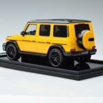 Mercedes AMG G63 W463 Geltonas MotorHelix 1:18 MH018 Y Derva - image 5 of 7