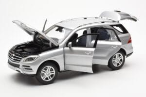 Mercedes M-Class W166 Iridium Sidabras Metalinis Minichamps 1:18 B66960064 Metalas - nuotrauka 2 iš 8