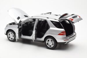 Mercedes M-Class W166 Iridium Sidabras Metalinis Minichamps 1:18 B66960064 Metalas - nuotrauka 5 iš 8