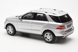 Mercedes M-Class W166 Iridium Sidabras Metalinis Minichamps 1:18 B66960064 Metalas - nuotrauka 7 iš 8