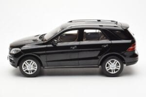 Mercedes M-Class W166 Obsidian Juodas Metalinis Minichamps 1:18 B66960063 Metalas - nuotrauka 4 iš 8