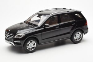 Mercedes M-Class W166 Obsidian Juodas Metalinis Minichamps 1:18