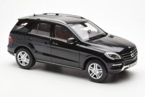 Mercedes M-Class W166 Obsidian Juodas Metalinis Minichamps 1:18 B66960063 Metalas - nuotrauka 6 iš 8