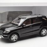 Mercedes M-Class W166 Obsidian Juodas Metalinis Minichamps 1:18 - image 8 of 8