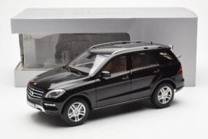 Mercedes M-Class W166 Obsidian Juodas Metalinis Minichamps 1:18 B66960063 Metalas - nuotrauka 8 iš 8