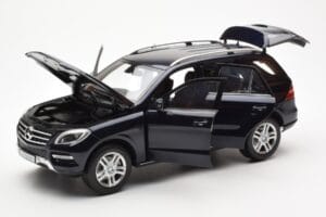 Mercedes M-Class W166 Tansanite Mėlynas Metalinis Minichamps 1:18 B66960065 Metalas - nuotrauka 2 iš 8