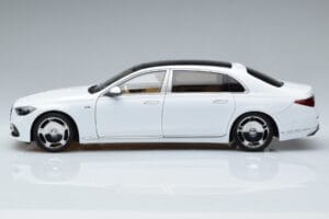 Mercedes Maybach S600 W222 V12 Biturbo Diamond Baltas Almost Real 1:18 820116 Metalas - nuotrauka 4 iš 11