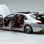Mercedes Maybach S600 W222 V12 Biturbo Hightech Sidabrinis Almost Real 1:18 - image 8 of 12