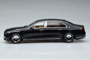 Mercedes Maybach S600 W222 V12 Biturbo Obsidian Juodas Almost Real 1:18 820115 Metalas - nuotrauka 5 iš 11