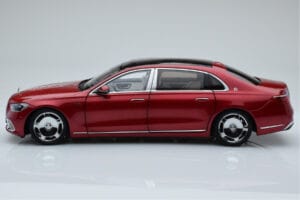 Mercedes Maybach S600 W222 V12 Biturbo Patagonia Raudonas Almost Real 1:18 820119 Metalas - nuotrauka 4 iš 10