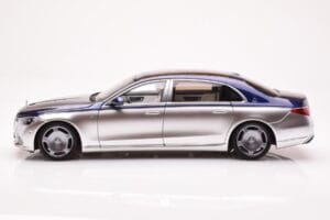 Mercedes Maybach S680 W223 Nautical Mėlynas Cirrus Sidabrinis Almost Real 1:18 820125 Metalas - nuotrauka 4 iš 8
