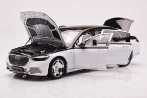 Mercedes Maybach S680 W223 Obsidian Juodas Diamond Baltas Almost Real 1:18 820121 Metalas - nuotrauka 2 iš 7