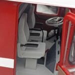 Mercedes O317 Porsche Transporter Raudonas CMR 1:18 - image 11 of 12