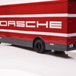 Mercedes O317 Porsche Transporter Raudonas CMR 1:18 - image 3 of 12