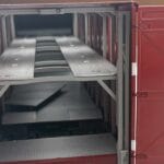 Mercedes O317 Porsche Transporter Raudonas CMR 1:18 - image 5 of 12