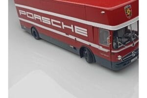 Mercedes O317 Porsche Transporter Raudonas CMR 1:18 CMR149 Metalas - nuotrauka 9 iš 12